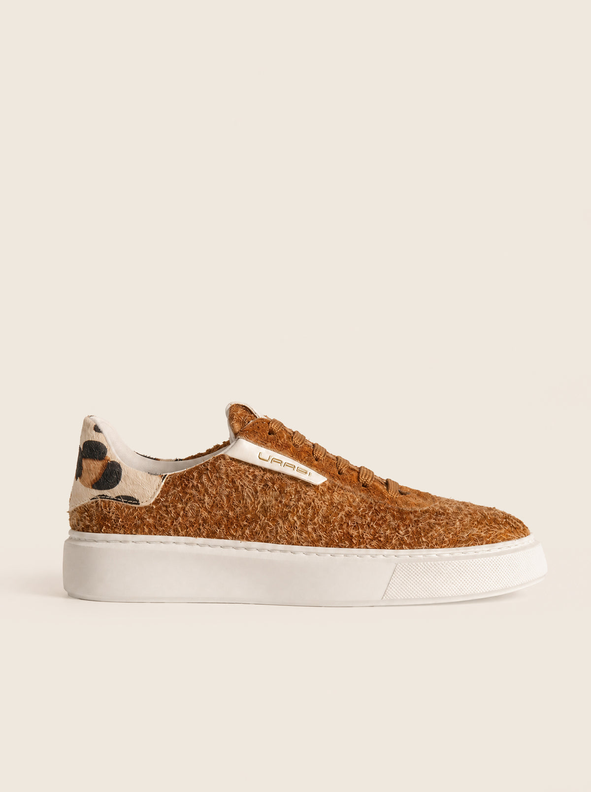 Sneaker GLAAD F11 en piel vuelta avellana con talón de pelo de vacuno leopardo