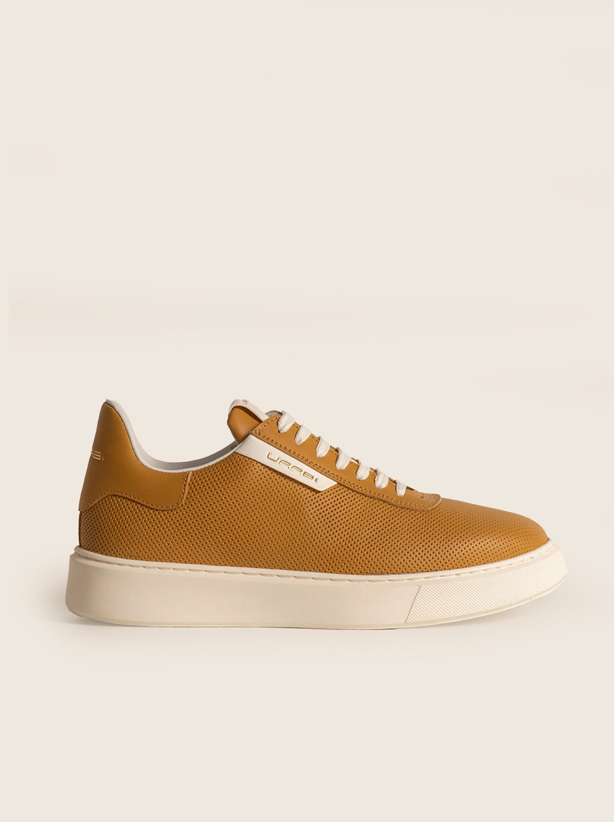 Sneaker GLAAD G3 en piel flor ocre, vista lateral