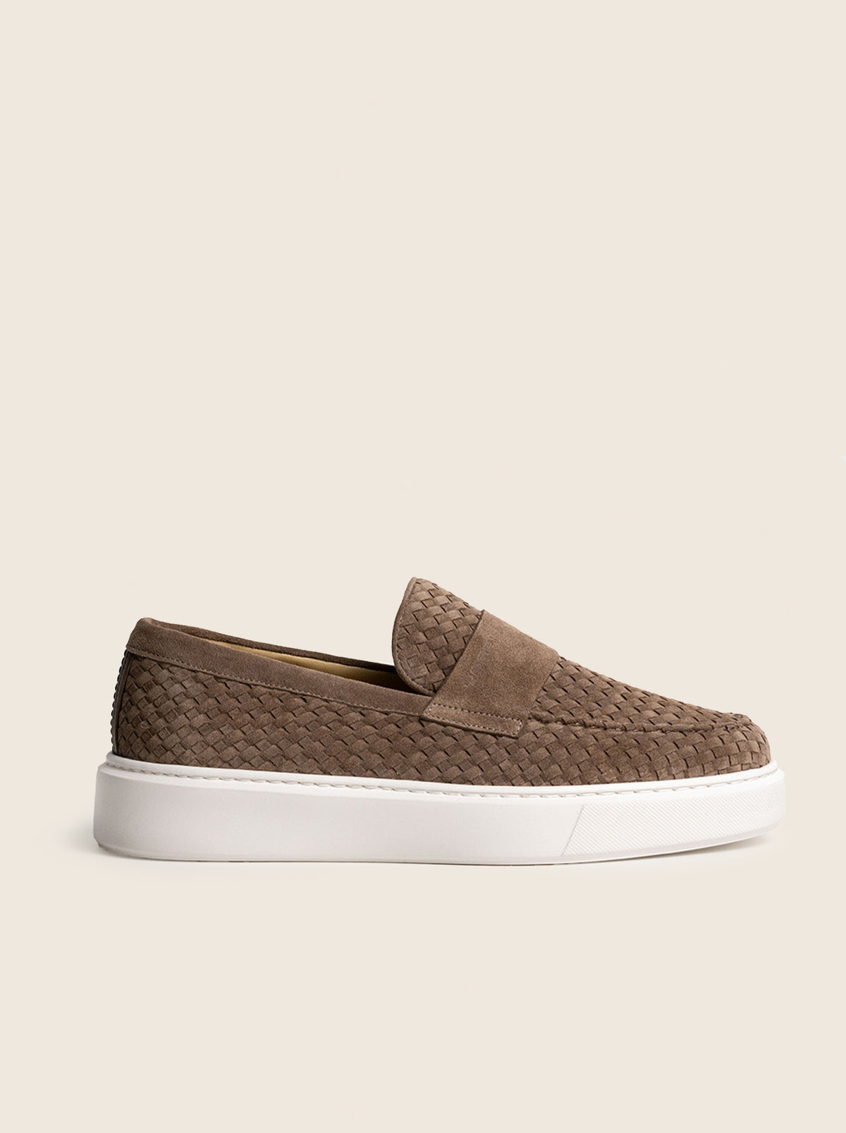 Mocasín MOKASSIN V40 en piel trenzada taupe, vista lateral
