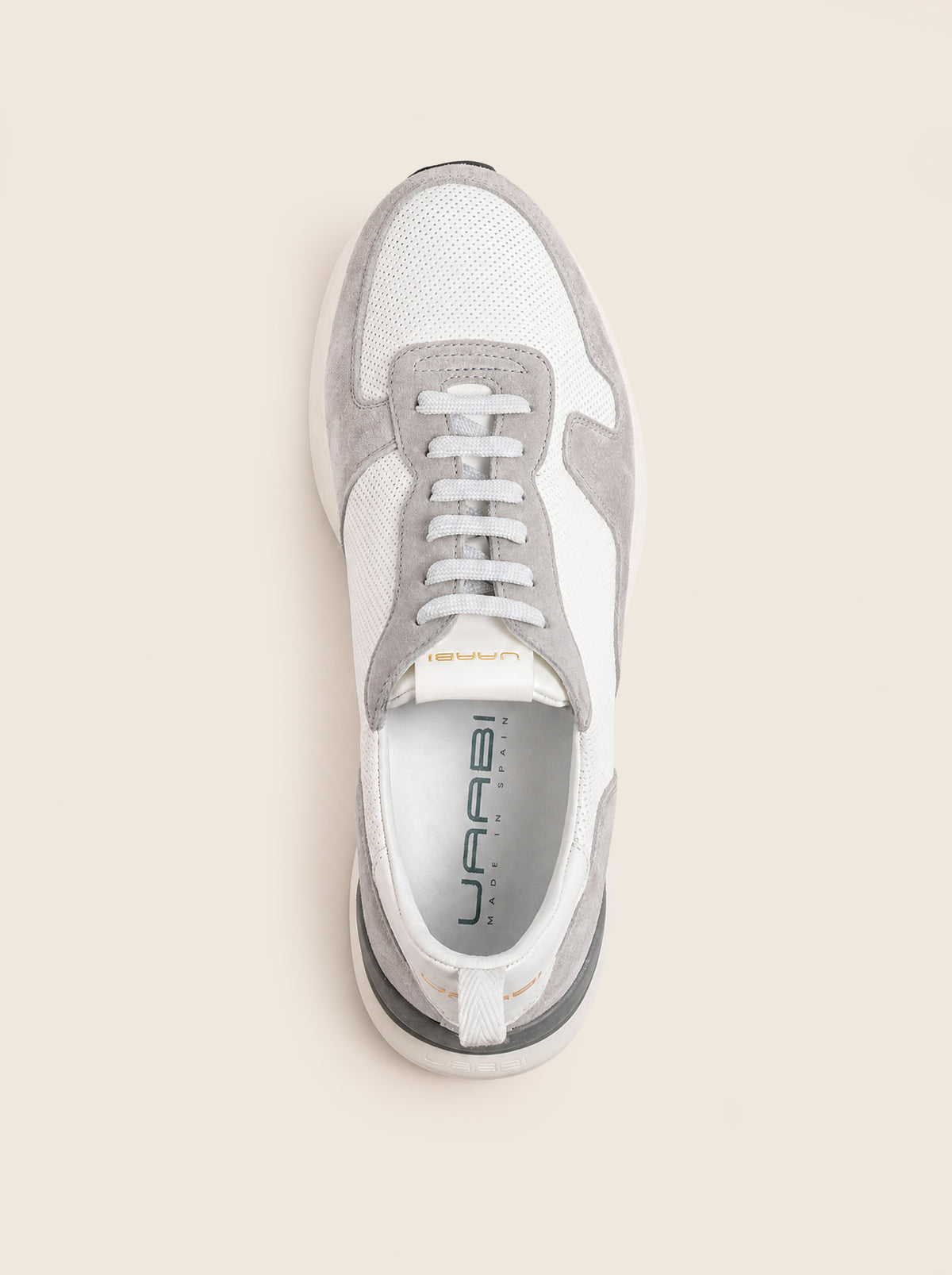 Sneaker WENNER P R21 en piel microperforada blanco gris, vista cenital